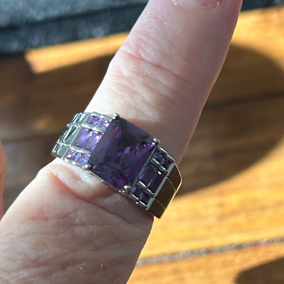 Purple Gemstone 925 Sterling Silver Ring size 8 - Picture 3 of 4